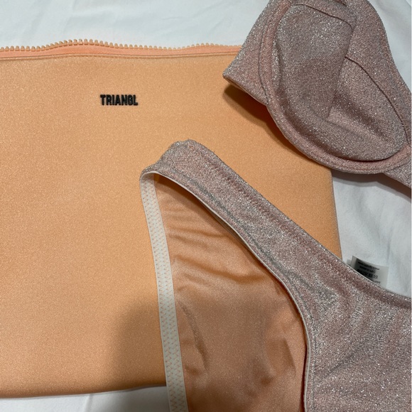 Triangl Bikini - Picture 6 of 7